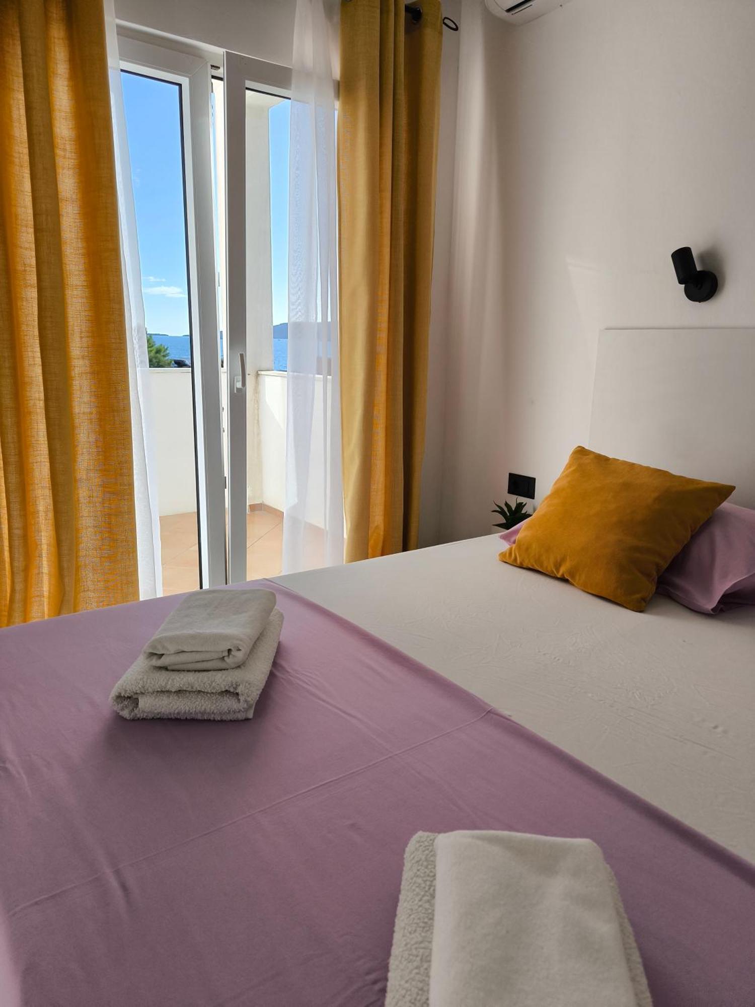 Astramaris Apartments Donji Okrug  Luaran gambar