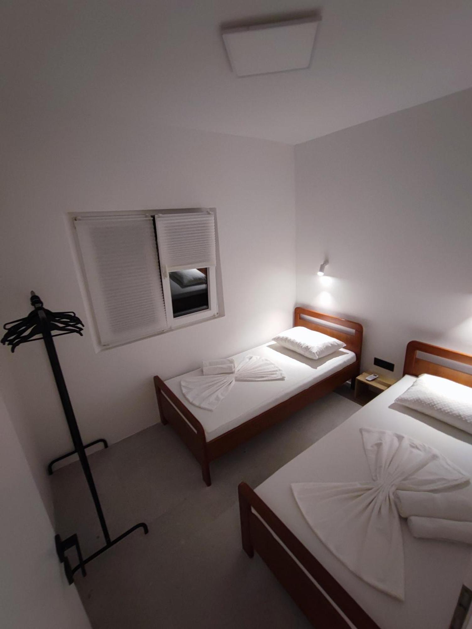 Astramaris Apartments Donji Okrug  Luaran gambar